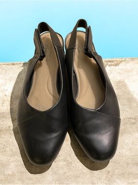🌸 Clarks Black Leather Slingback Flats